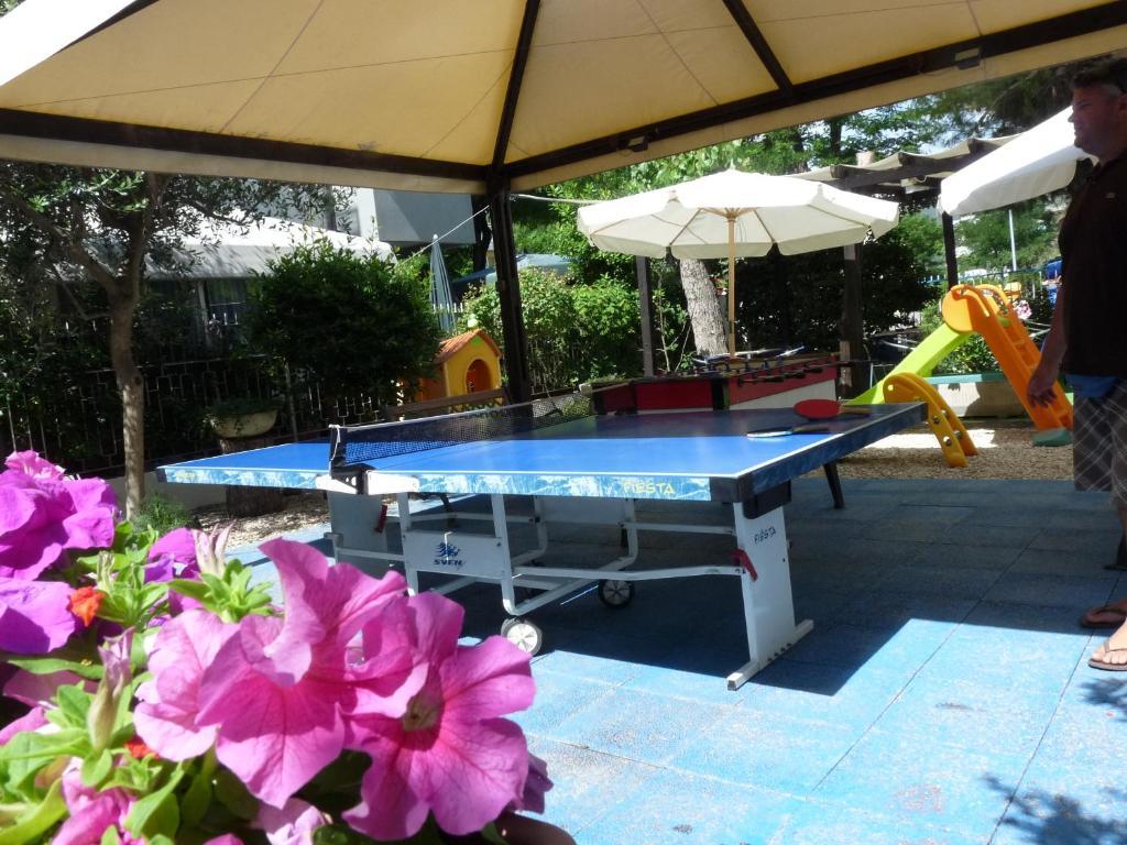 Hotel Arlesiana Rimini Extérieur photo