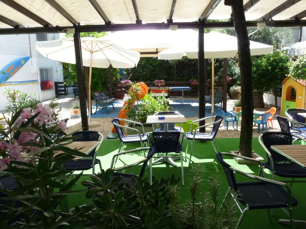Hotel Arlesiana Rimini Extérieur photo